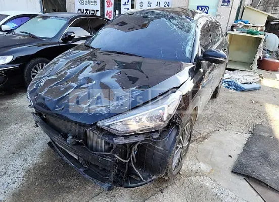 Photo 2 of 19: 2019 Hyundai Tucson, VIN KMHJ581ABKU885139 — Korean insurance auction