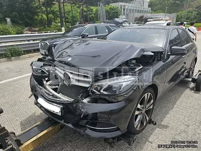 Photo 1 of 8: 2016 Mercedes-Benz E300 4Matic, VIN WDDHF8BB3GB288941 — Korean insurance auction