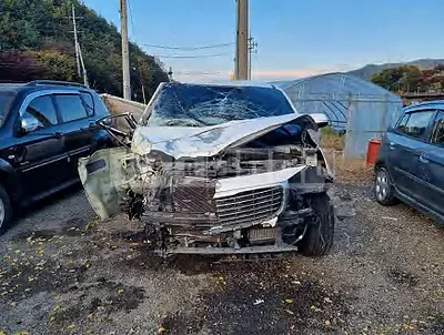Photo 1 of 16: 2017 Kia Carnival, VIN KNAMC81ABHS315244 — Korean insurance auction
