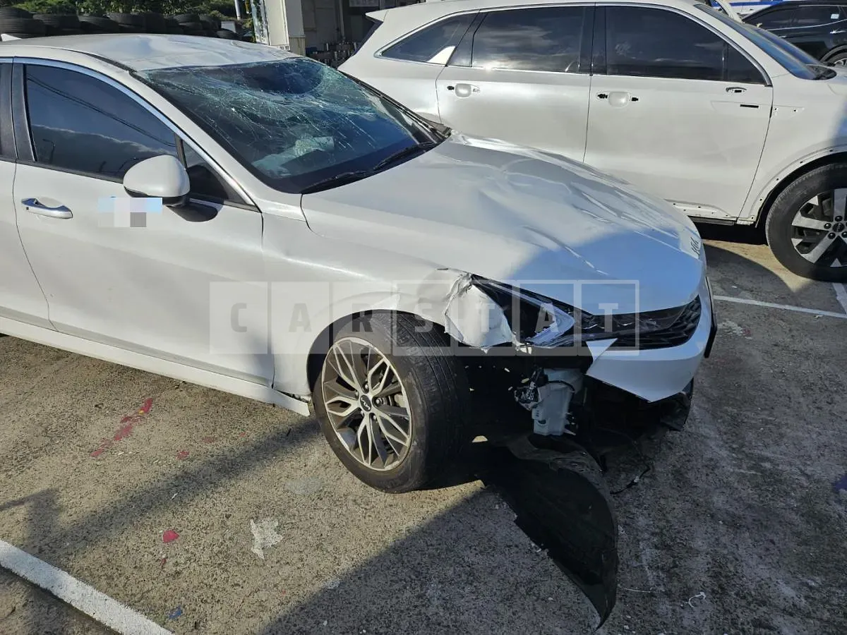 Photo 2 of 7: 2022 Kia K5 — Korean insurance auction