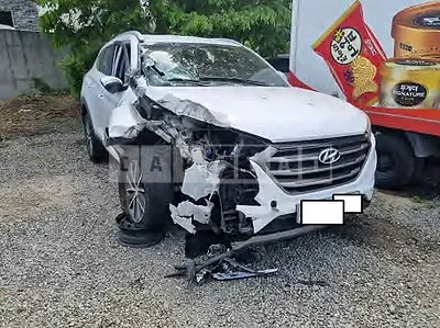 Photo 1 of 8: 2016 Hyundai Tucson, VIN KMHJ3815GGU026841 — Korean insurance auction