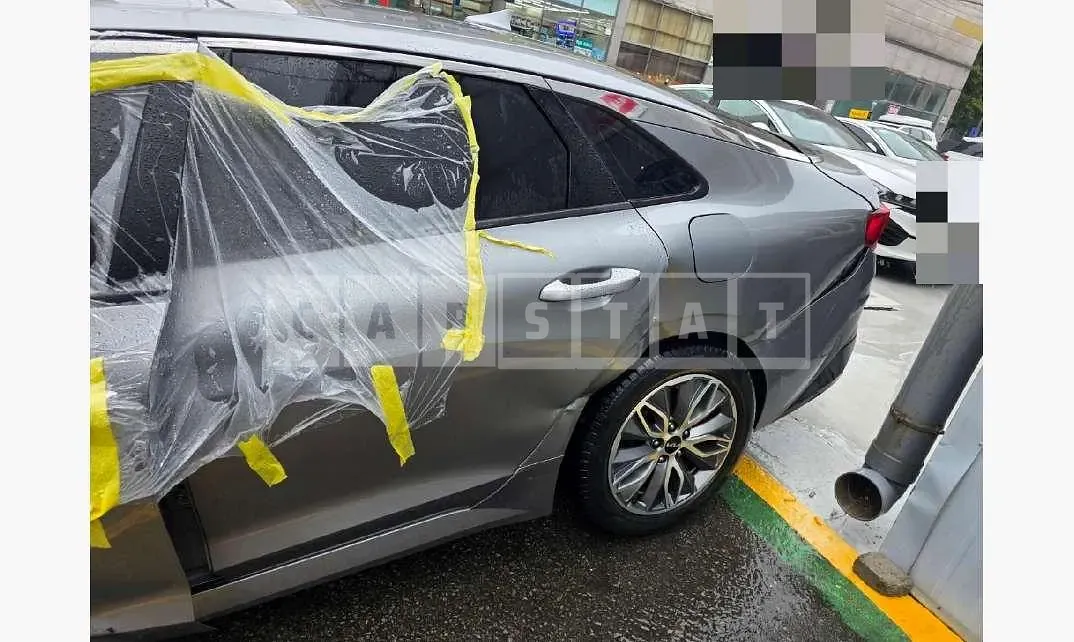Photo 2 of 15: 2022 Kia K5 Hybrid — Korean insurance auction
