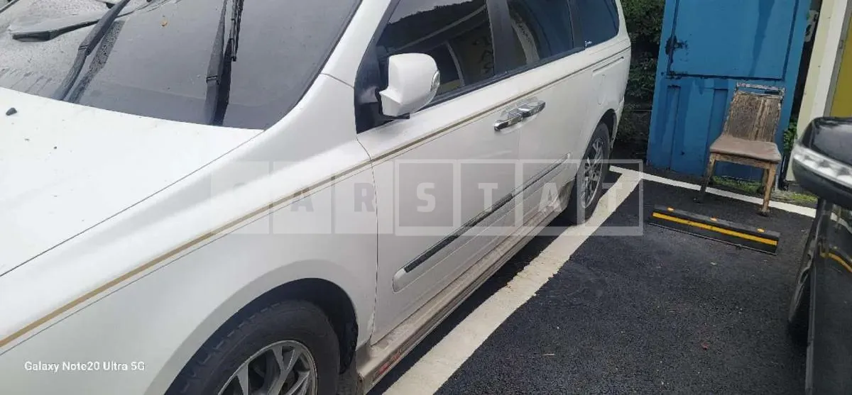 Photo 2 of 24: 2014 Kia Grand Carnival R — Korean insurance auction