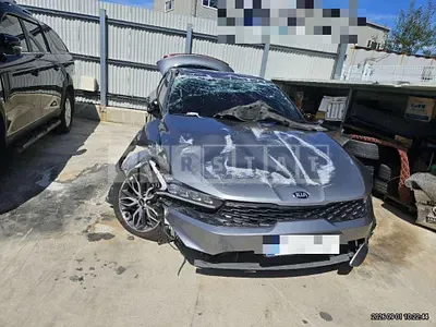 Photo 1 of 35: 2020 Kia K5 LPG — Korean insurance auction