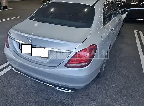 Photo 2 of 9: 2016 Mercedes-Benz C 200, VIN WDDWF4CB7GF225011 — Korean insurance auction