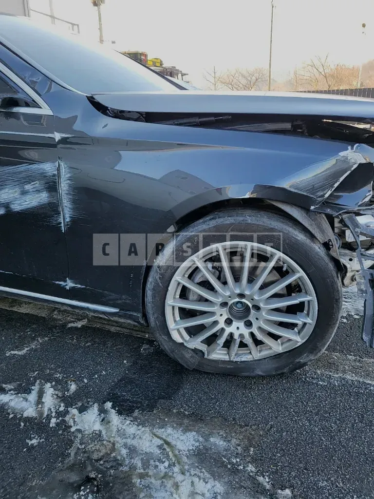 Photo 2 of 9: 2021 Mercedes-Benz E220 d 4Matic, VIN W1KZF0FB2MA994350 — Korean insurance auction