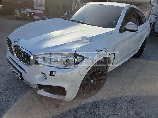 Photo 2 of 4: 2015 BMW X6 M 50d, VIN WBAKV610XF0N48492 — Korean insurance auction