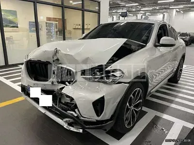 Photo 1 of 18: 2025 BMW X4 xDrive20i — Korean insurance auction