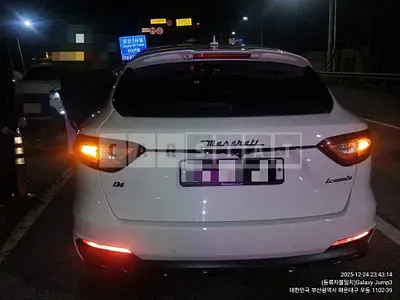 Photo 1 of 25: 2019 Maserati Levante — Korean insurance auction