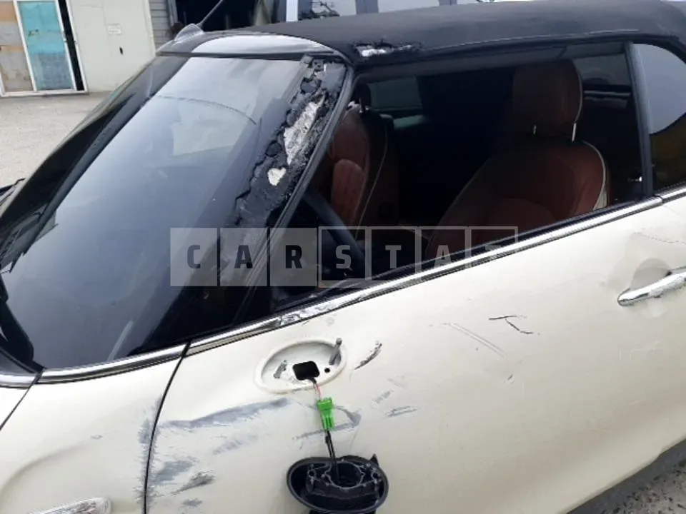 Photo 2 of 26: 2021 MINI Cooper S Convertible, VIN WMWWP1102M3M76780 — Korean insurance auction