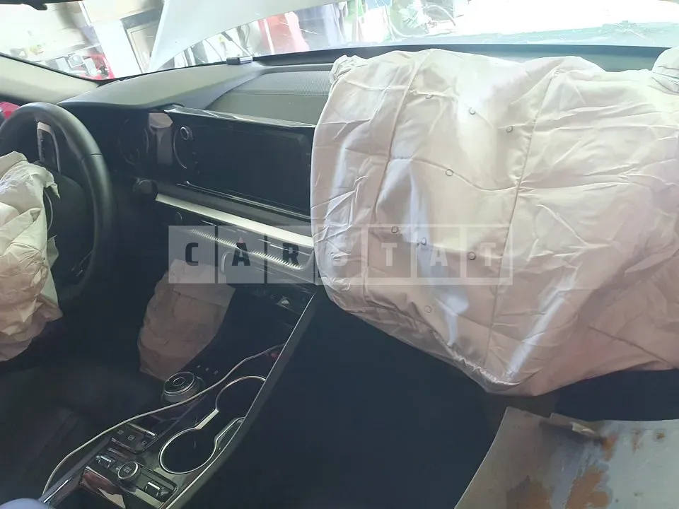 Photo 2 of 14: 2022 Kia K5 2.0 — Korean insurance auction