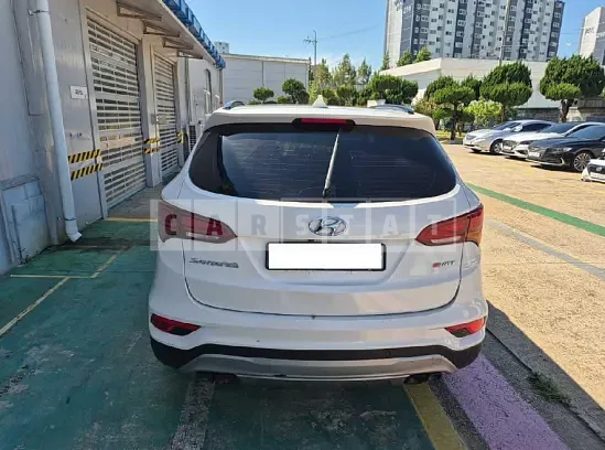 Photo 2 of 9: 2016 Hyundai Santa Fe — Korean insurance auction