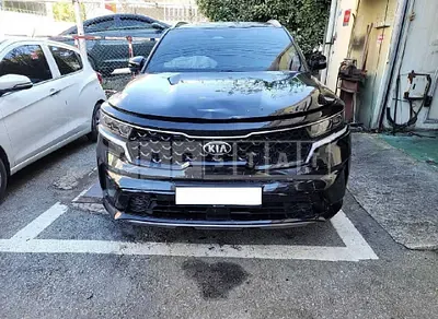 Photo 1 of 17: 2021 Kia Sorento, VIN KNARH81GBMA011735 — Korean insurance auction