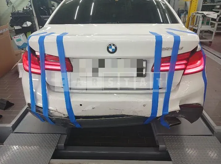 Photo 2 of 20: 2017 BMW 520d — Korean insurance auction