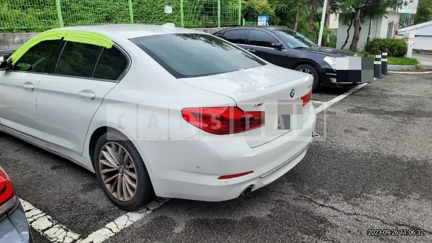 Photo 2 of 49: 2019 BMW 530i xDrive Luxury, VIN WBAJD9101KWW43563 — Korean insurance auction