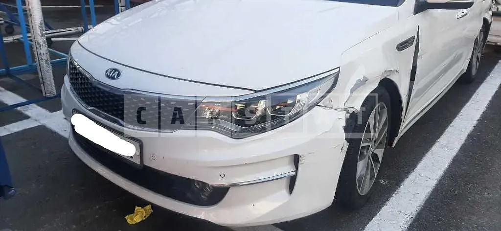 Photo 2 of 16: 2018 Kia K5, VIN KNAGT411BJA235625 — Korean insurance auction