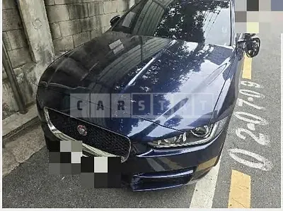 Photo 1 of 19: 2018 Jaguar XE 20d — Korean insurance auction