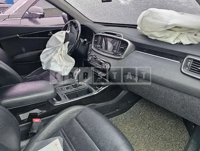 Photo 2 of 17: 2015 Kia Sorento 4WD — Korean insurance auction