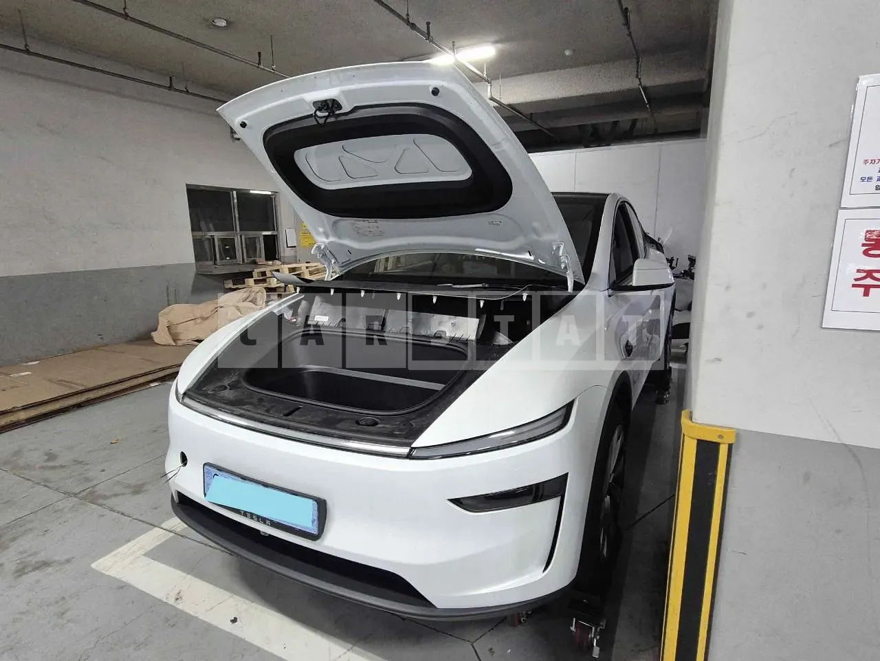 Photo 2 of 27: 2025 Tesla Model Y Long Range, VIN LRWYGCEK2SC226873 — Korean insurance auction