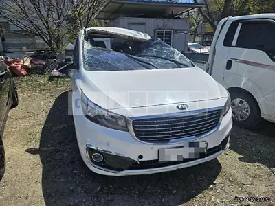 Photo 1 of 20: 2017 Kia Carnivals — Korean insurance auction