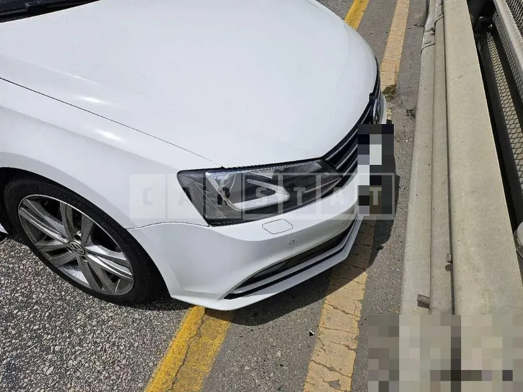 Photo 2 of 9: 2015 Volkswagen Jetta 2.0 TDI BMT Premium — Korean insurance auction