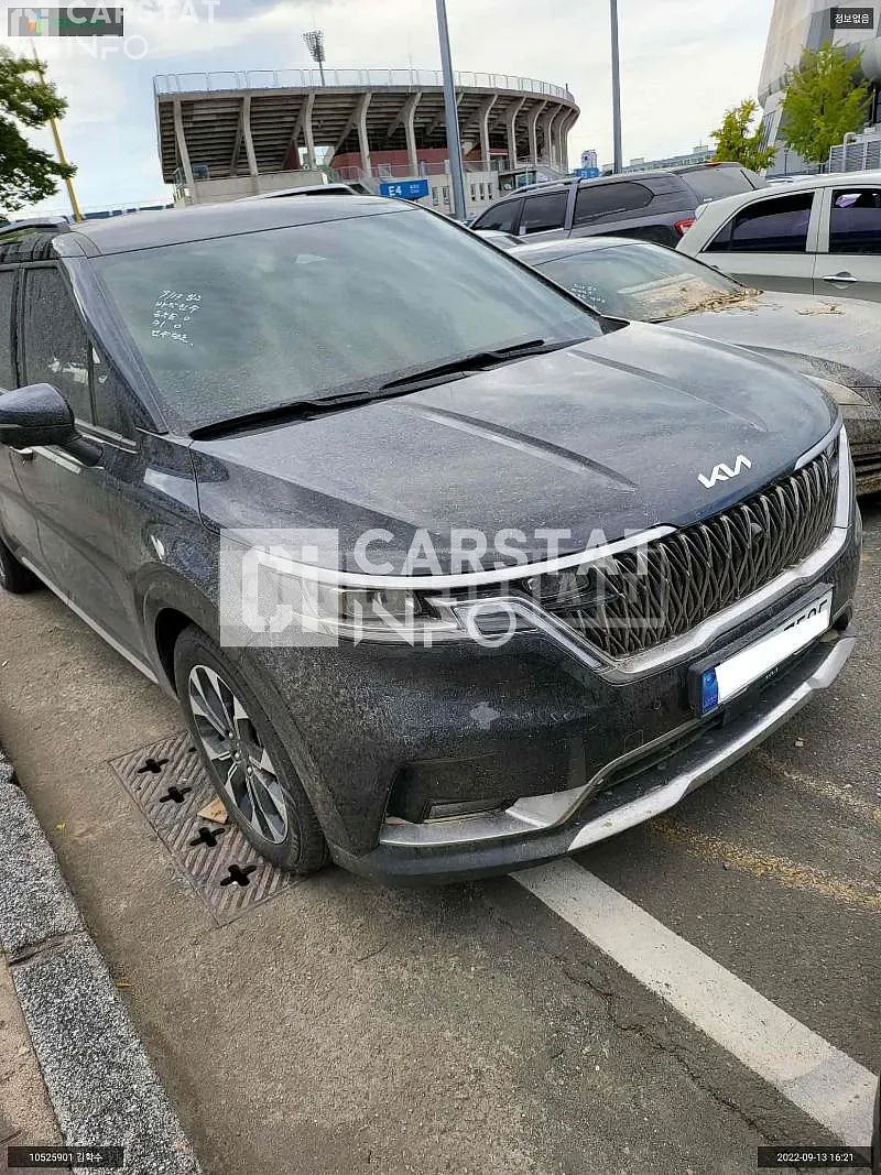 Photo 2 of 10: 2022 Kia Carnival, VIN KNANC813BNS171479 — Korean insurance auction