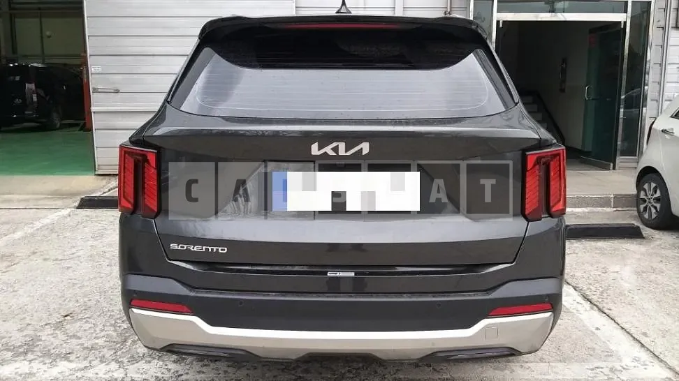 Photo 2 of 3: 2024 Kia (parts) Sorento Headlamp — Korean insurance auction