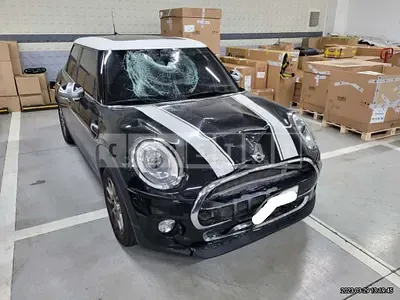 Photo 1 of 35: 2015 MINI Cooper, VIN WMWXS5100FT823701 — Korean insurance auction