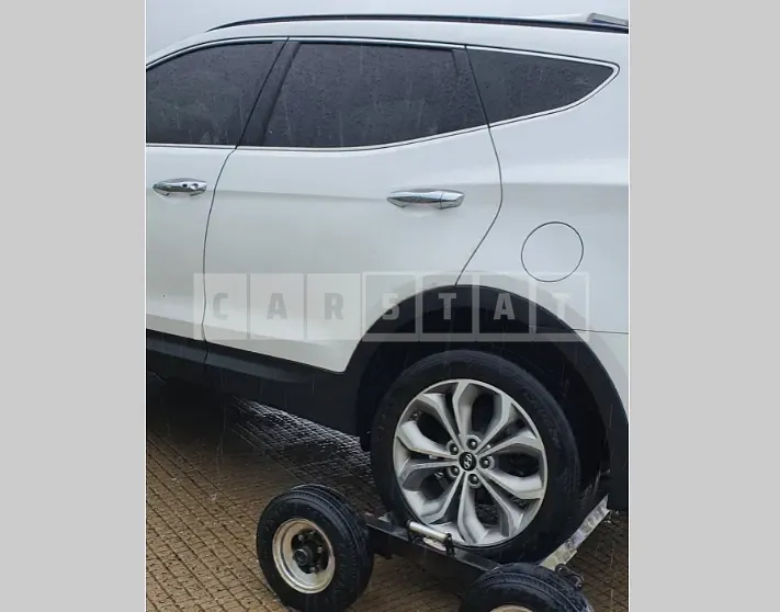 Photo 3 of 3: 2015 Hyundai Santa Fe, VIN KMHSW81UBFU482558 — Korean insurance auction