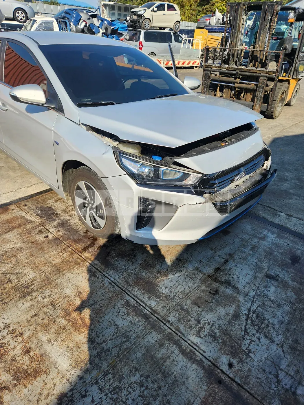 Photo 2 of 14: 2017 Hyundai IONIQ Hybrid, VIN KMHC851CGJU072662 — Korean insurance auction