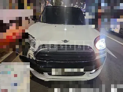 Photo 1 of 10: 2019 MINI Cooper Countryman — Korean insurance auction