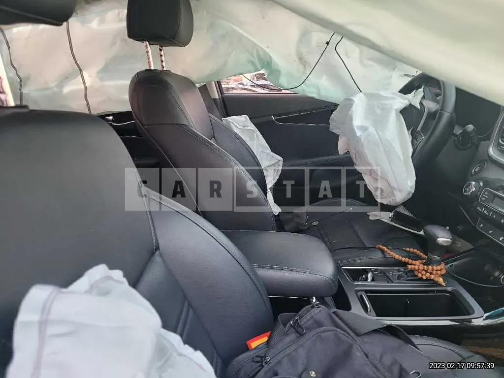 Photo 2 of 7: 2019 Kia Sorento, VIN KNAPG81ABKA513639 — Korean insurance auction