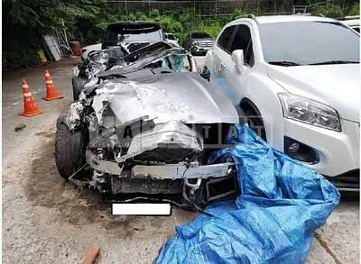 Photo 1 of 17: 2020 Mercedes-Benz AMG C63 S Coupe — Korean insurance auction