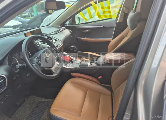 Photo 2 of 33: 2018 Lexus NX300h — Korean insurance auction