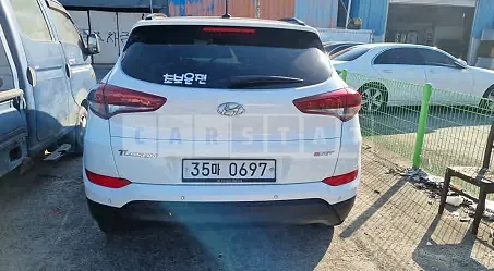 Photo 2 of 12: 2016 Hyundai Tucson, VIN KMHJ3815GGU115378 — Korean insurance auction