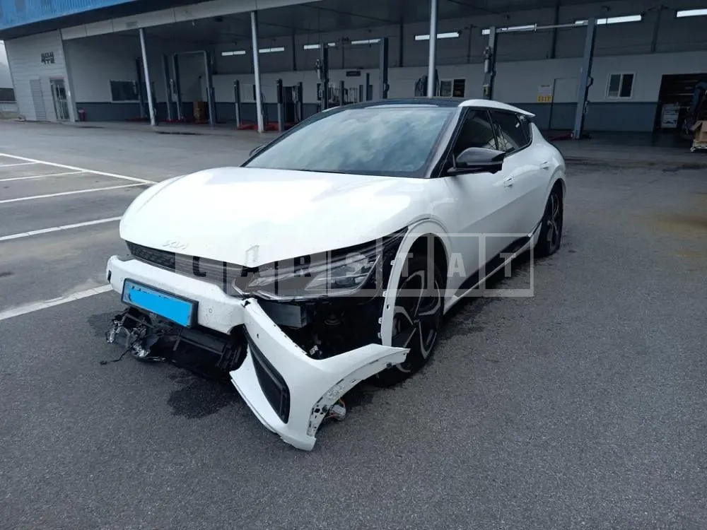Photo 2 of 48: 2022 Kia EV6, VIN KNAC581AFNA043486 — Korean insurance auction