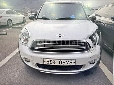 Photo 1 of 16: 2016 MINI Cooper D Countryman ALL4, VIN WMWXD5109GWT61911 — Korean insurance auction