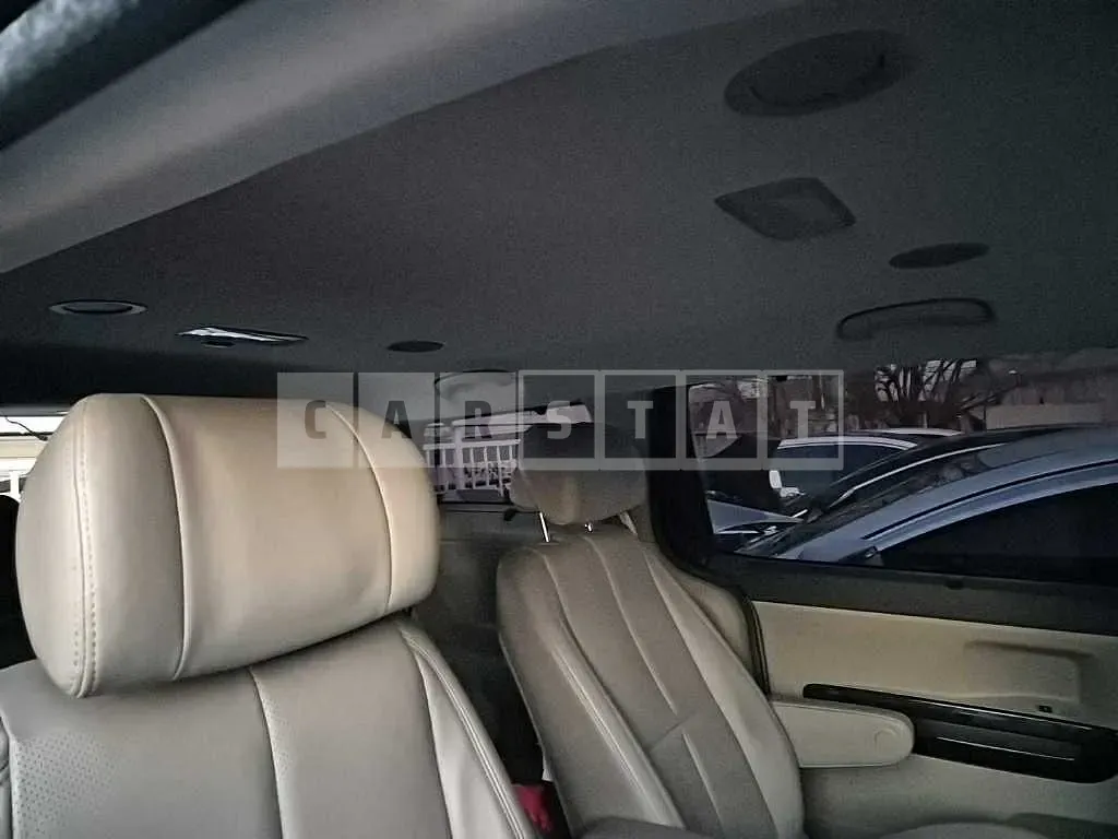 Photo 2 of 24: 2018 Kia Carnival Limousine — Korean insurance auction