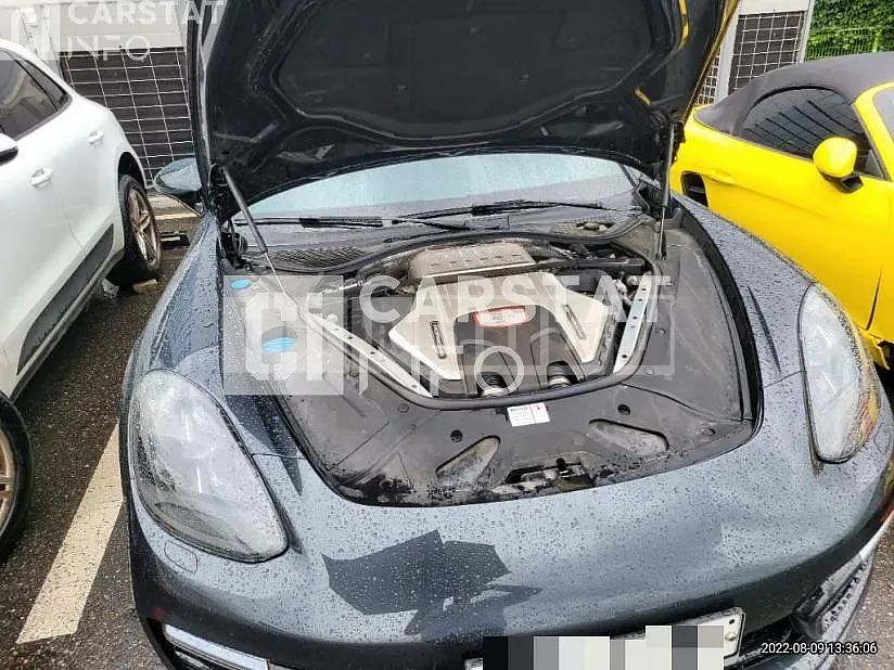 Photo 2 of 41: 2019 Porsche Panamera GTS, VIN WP0AG2977KL140172 — Korean insurance auction
