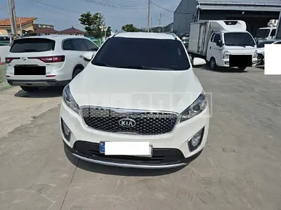 Photo 1 of 13: 2017 Kia Sorento — Korean insurance auction