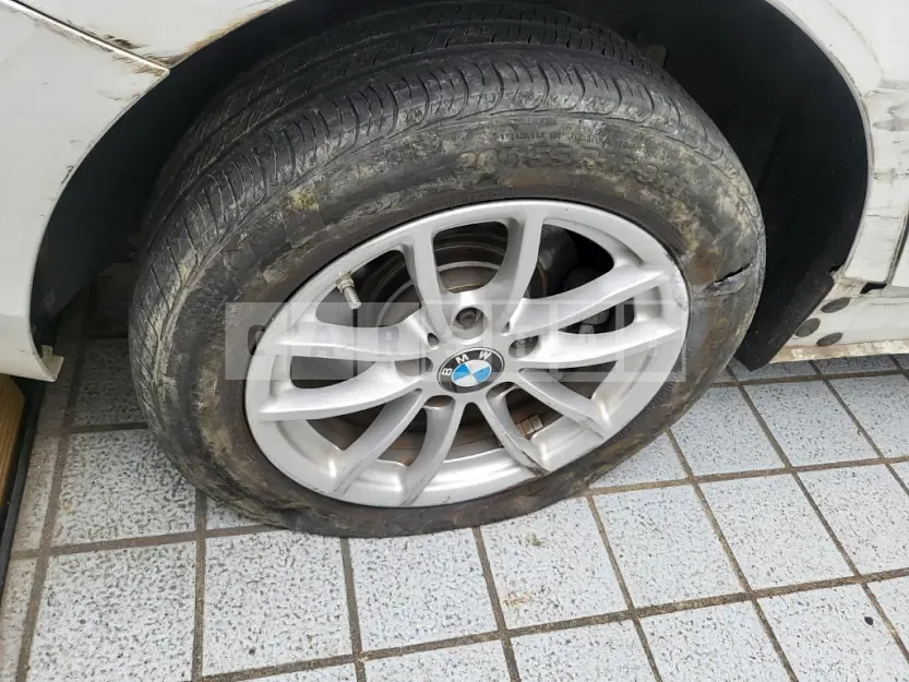 Photo 2 of 60: 2017 BMW 118d — Korean insurance auction