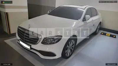 Photo 1 of 30: 2018 Mercedes-Benz E300, VIN WDDZF4JB7KA507204 — Korean insurance auction