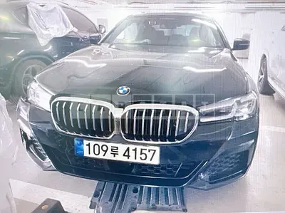 Photo 1 of 23: 2022 BMW 520i — Korean insurance auction