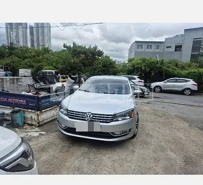 Photo 1 of 13: 2015 Volkswagen Passat 2.0 TDI — Korean insurance auction