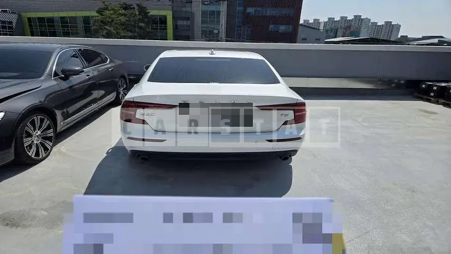 Photo 2 of 12: 2019 Volvo S60T5 — Korean insurance auction