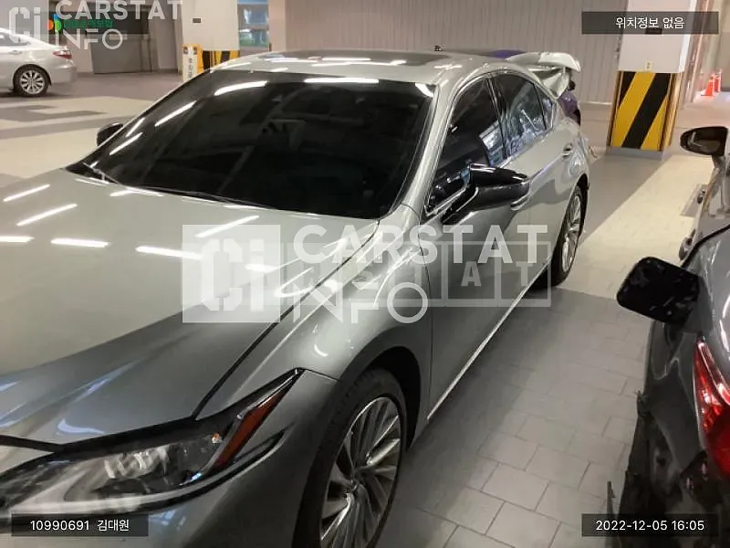 Photo 2 of 17: 2021 Lexus ES300h, VIN JTHBA1C10N2007198 — Korean insurance auction