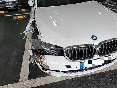 Photo 1 of 22: 2022 BMW 530e, VIN WBA51AG0XNCJ21300 — Korean insurance auction