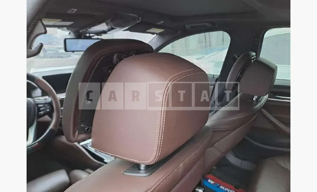 Photo 2 of 11: 2017 BMW 520d xDrive — Korean insurance auction