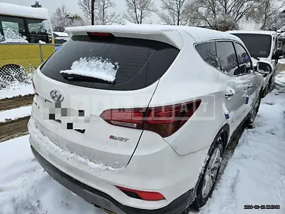 Photo 1 of 8: 2016 Hyundai Santa Fe DM 2.0, VIN KMHSU81UBGU656801 — Korean insurance auction