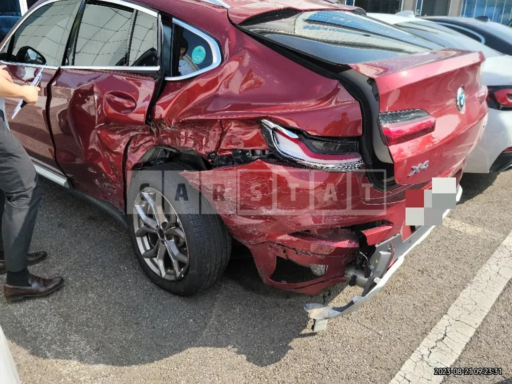 Photo 2 of 24: 2019 BMW X4 xDrive20d Xline, VIN WBAVJ9104K9A42997 — Korean insurance auction